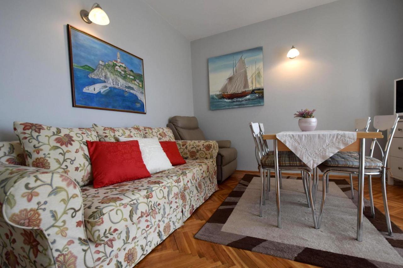 Apartment Mila Malinska Eksteriør bilde